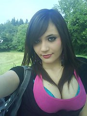 i am looking for female drinking buddy in Myra